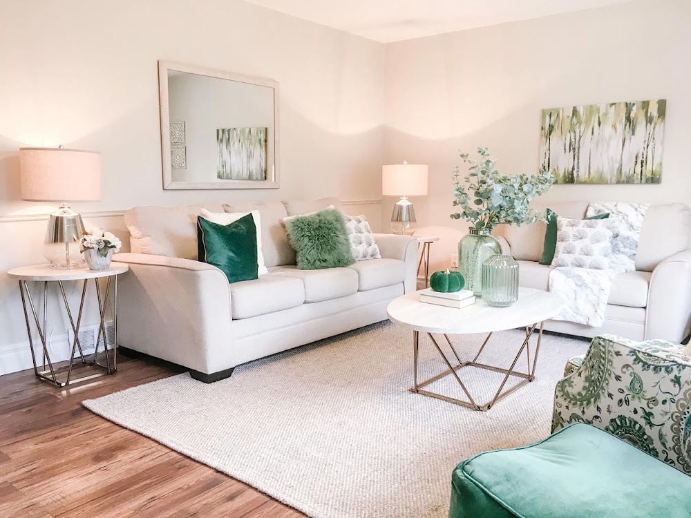Louise's Home Staging Inc
