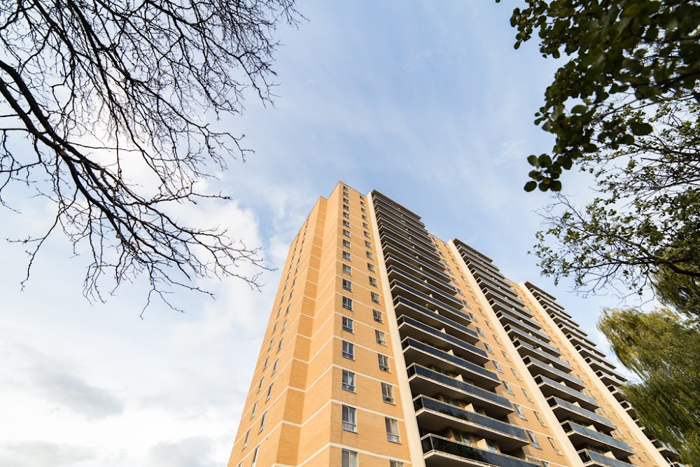 H&R: 1, 2, 3 Apartments for rent at